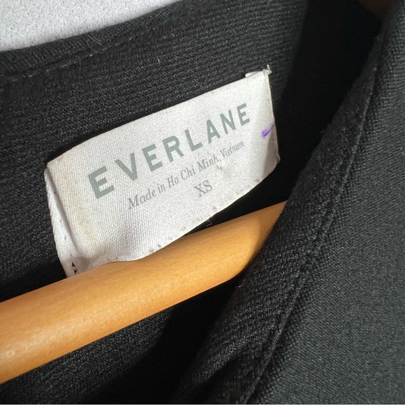 Everlane Ponte Knit Short Sleeve Black Front Pockets Heavyweight Blouse Size XS - Picture 3 of 8